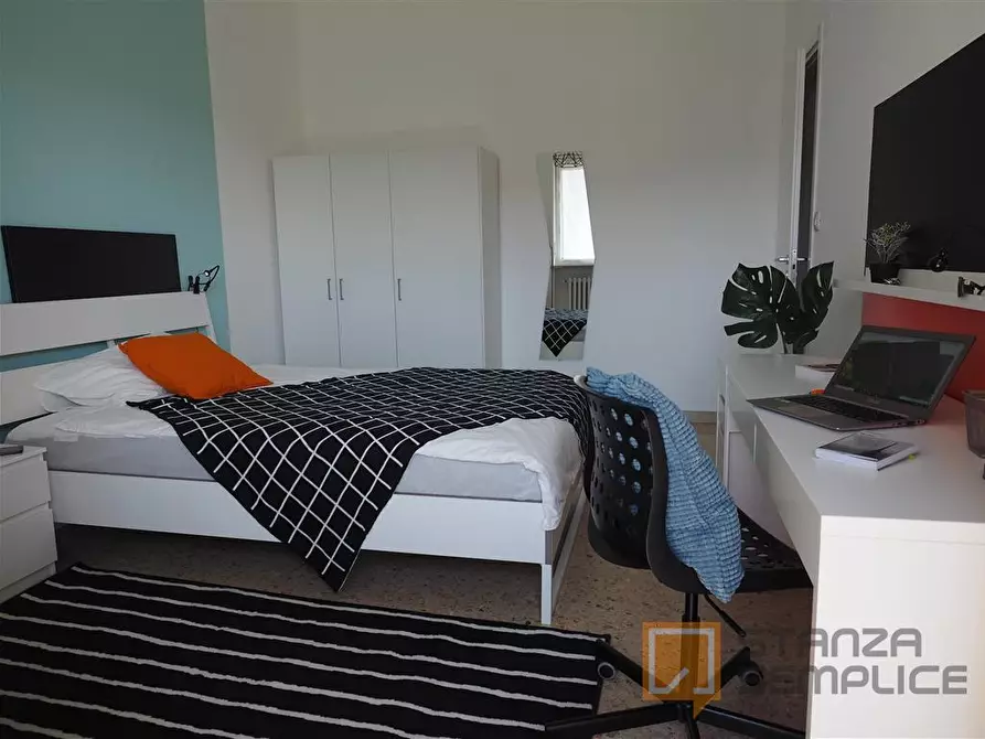 Immagine 2 di Stanza singola in affitto  in Via Amedeo Ugolini 9/a a Torino