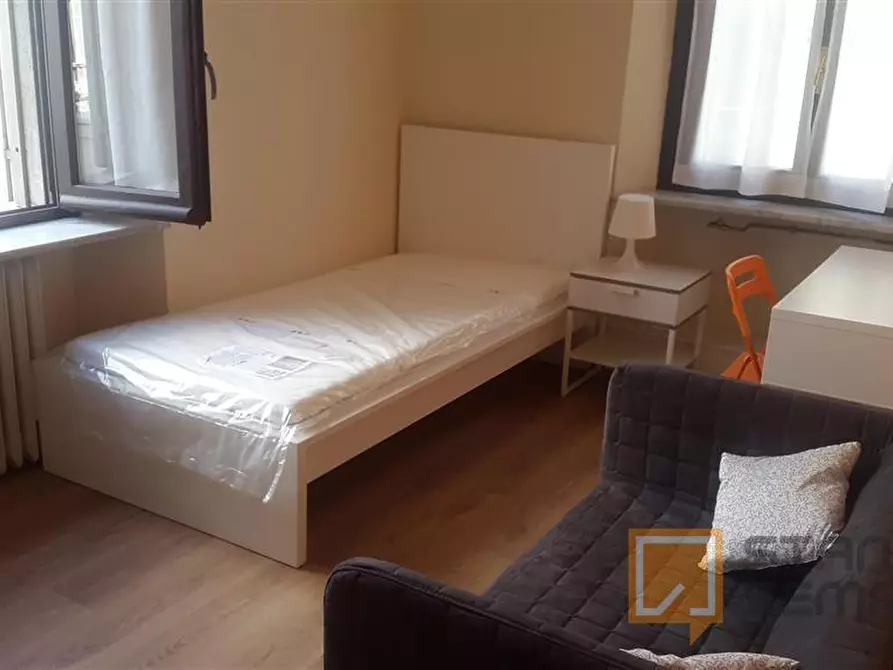 Immagine 1 di Stanza singola in affitto  in Via BORGO RONCHINI  a Parma