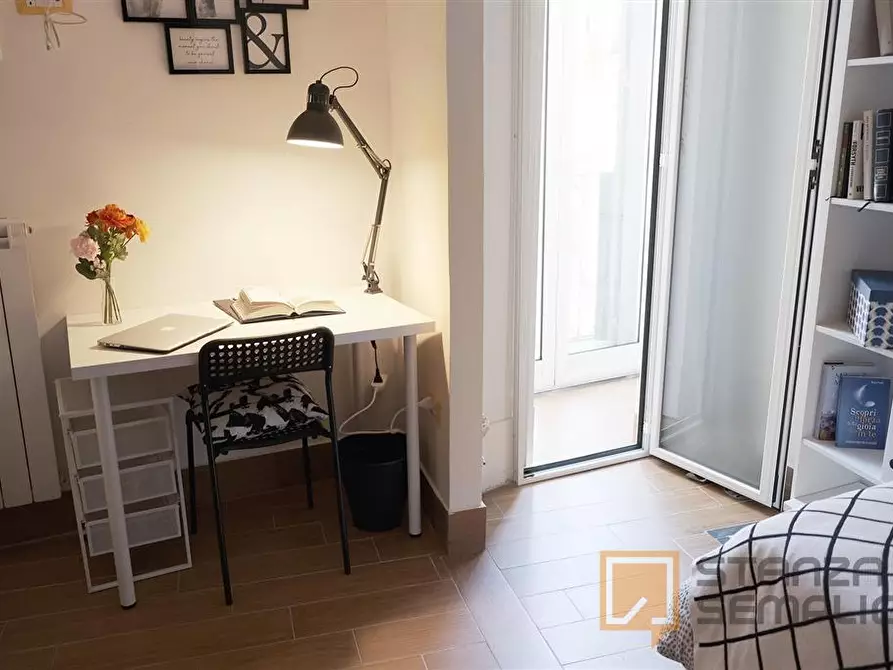 Immagine 4 di Stanza singola in affitto  in Via Enrico Pessina n. 15 a Napoli