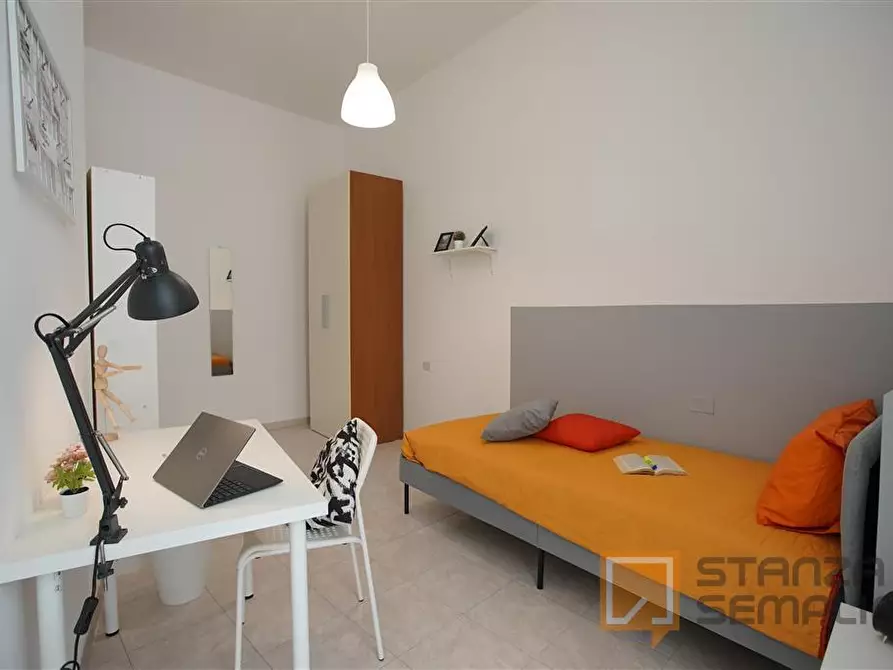 Immagine 3 di Stanza singola in affitto  in Vico Noce 27 a Napoli