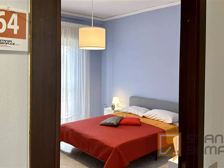 Immagine 1 di Stanza singola in affitto  in Via Diocleziano n. 210   a Casandrino