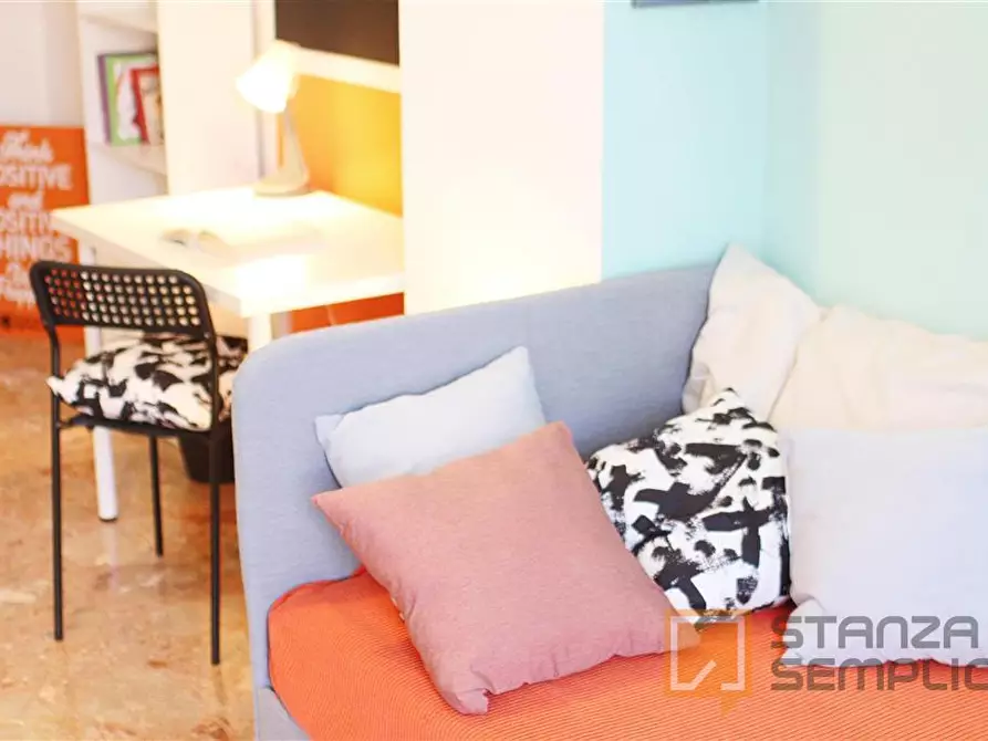 Immagine 4 di Stanza singola in affitto  in Via Como 10 a Lecco