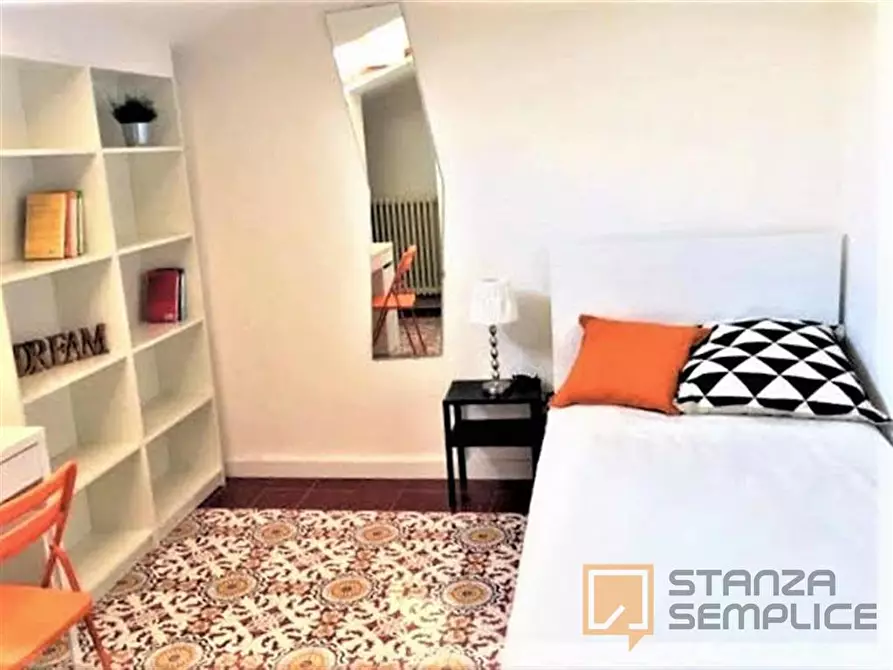 Immagine 2 di Stanza singola in affitto  in VIA DELLA CERNAIA 38 a Firenze