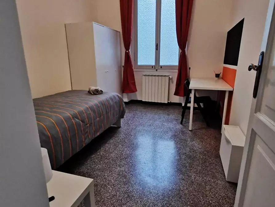 Immagine 4 di Stanza singola in affitto  in Via VIA ASSAROTTI 18A / 11 a Genova