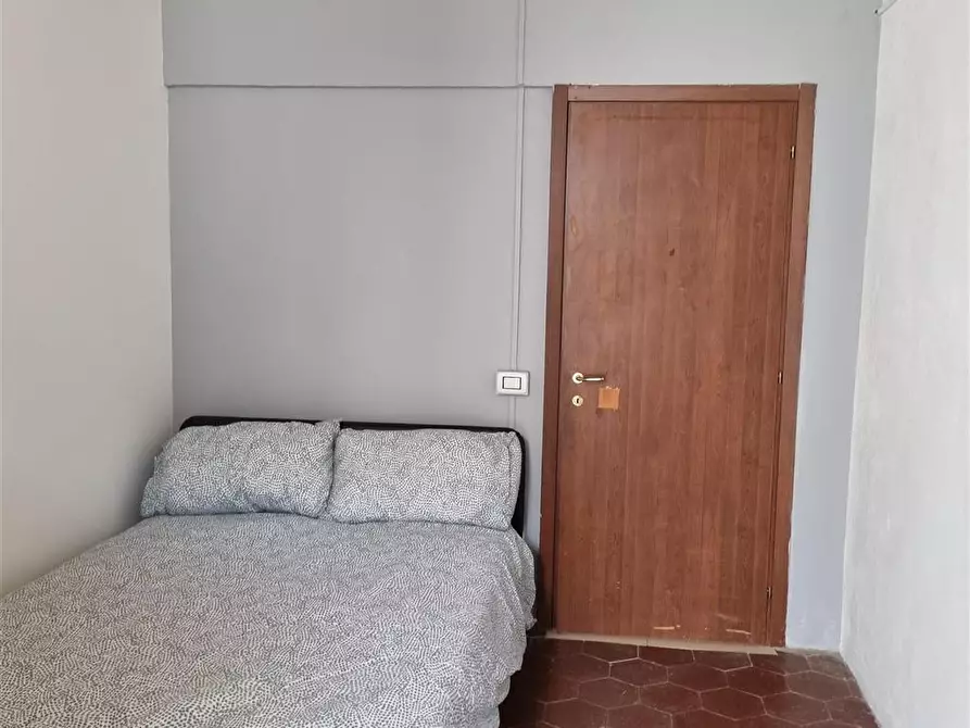 Immagine 2 di Stanza singola in affitto  in Via Pietro Trinchera n. 4 a Napoli