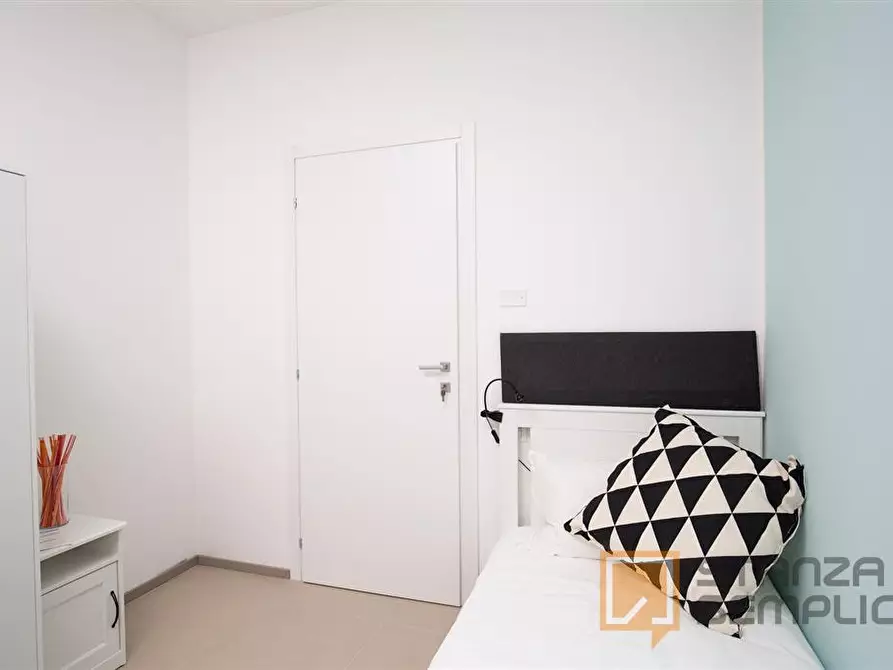 Immagine 2 di Stanza singola in affitto  in VICOLO GIOIA,1 a Rimini