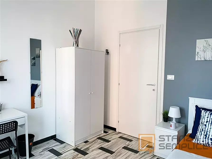 Immagine 2 di Stanza singola in affitto  in Via La Thuile n.53 a Torino