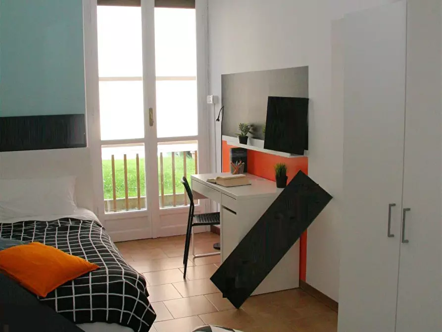 Immagine 2 di Stanza singola in affitto  in Via Pallanza 17 a Torino