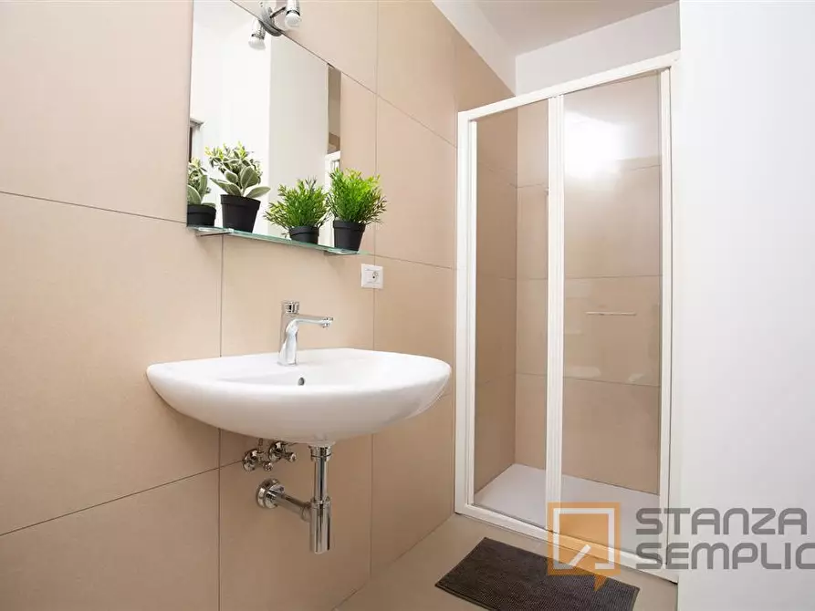 Immagine 10 di Stanza singola in affitto  in VICOLO GIOIA,1 a Rimini