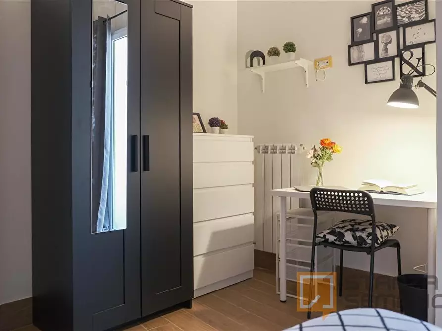 Immagine 2 di Stanza singola in affitto  in Via Enrico Pessina n. 15 a Napoli