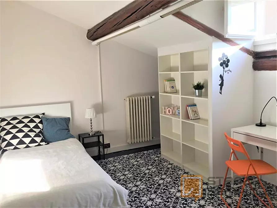 Immagine 1 di Stanza singola in affitto  in VIA DELLA CERNAIA 38 a Firenze