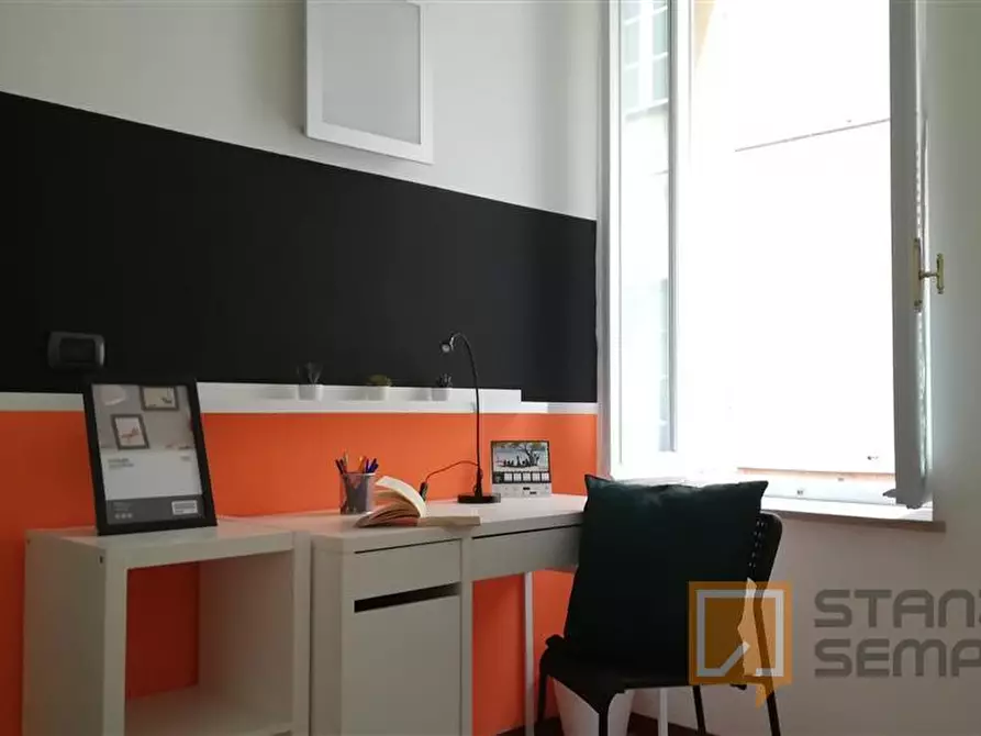 Immagine 2 di Stanza singola in affitto  in VIA CAVOUR-BG RONCHINI a Parma