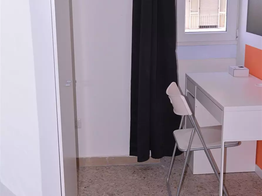 Immagine 3 di Stanza singola in affitto  in Via dei Giudicati n1 a Cagliari