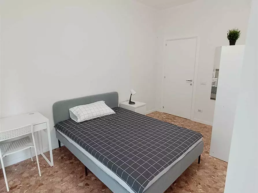 Immagine 2 di Stanza singola in affitto  in via carulli 5 a Bari