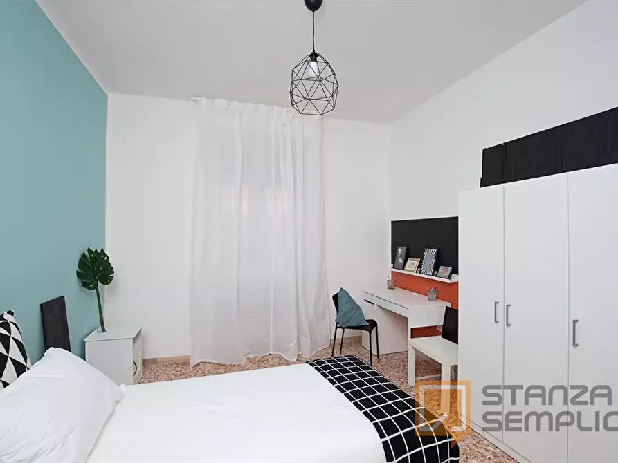 Immagine 2 di Stanza singola in affitto  in VIA BASTIONI SETTENTRIONALI, 49 a Rimini