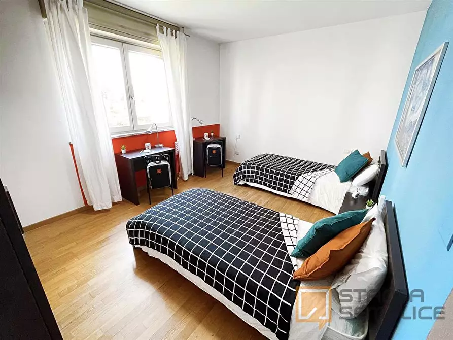 Immagine 1 di Stanza singola in affitto  in VIA BERIZZI 37 a Bergamo