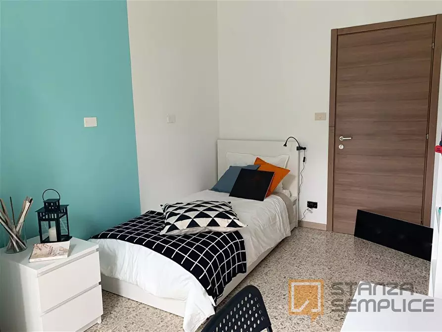 Immagine 1 di Stanza singola in affitto  in Via Giovanni Spano n.49 a Torino