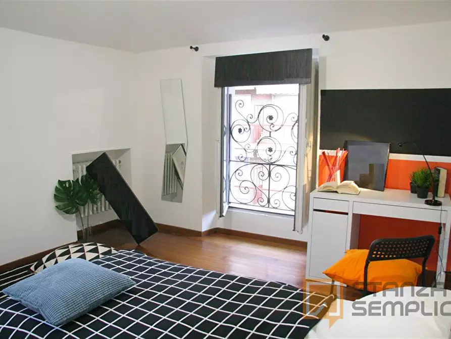 Immagine 2 di Stanza singola in affitto  in Via Beaulard 58 a Torino