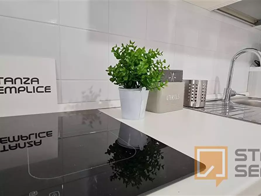 Immagine 14 di Stanza singola in affitto  in Lungotevere di Pietra Papa, 61  a Roma