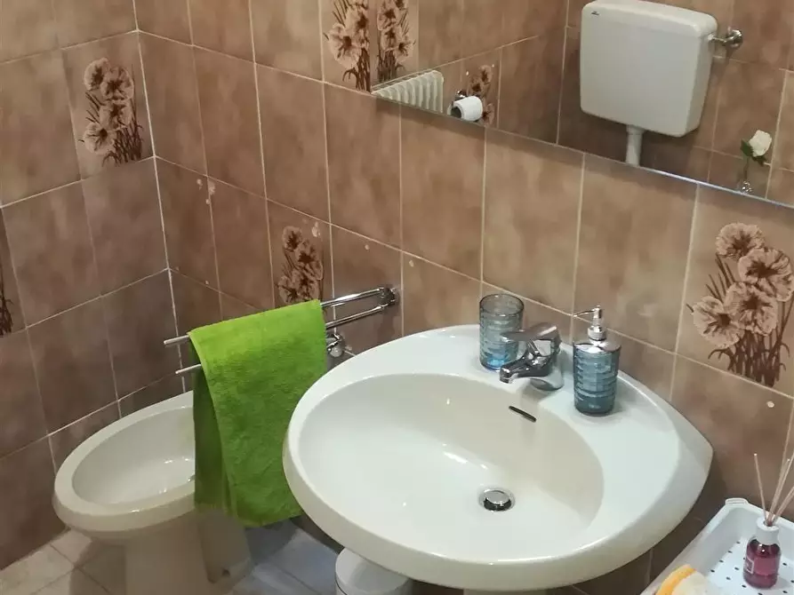 Immagine 7 di Stanza singola in affitto  in LARGO 8 MARZO a Parma