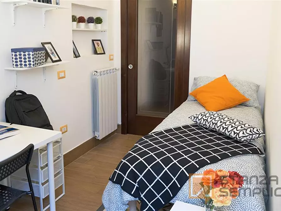 Immagine 5 di Stanza singola in affitto  in Via Enrico Pessina n. 15 a Napoli