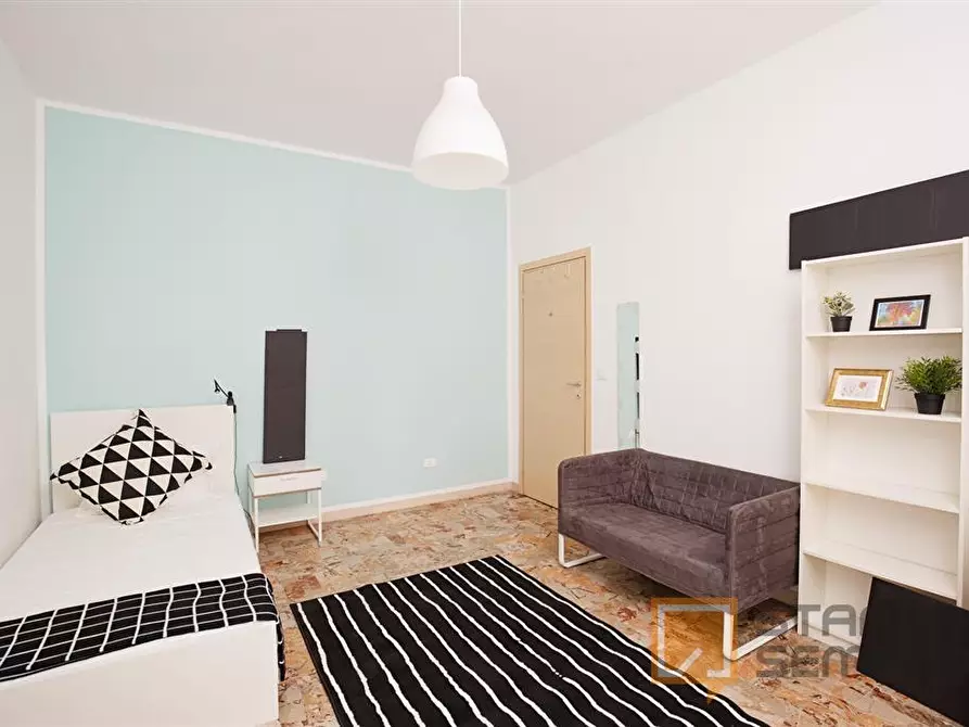 Immagine 2 di Stanza singola in affitto  in VIA CARLO CATTANEO, 20 a Rimini