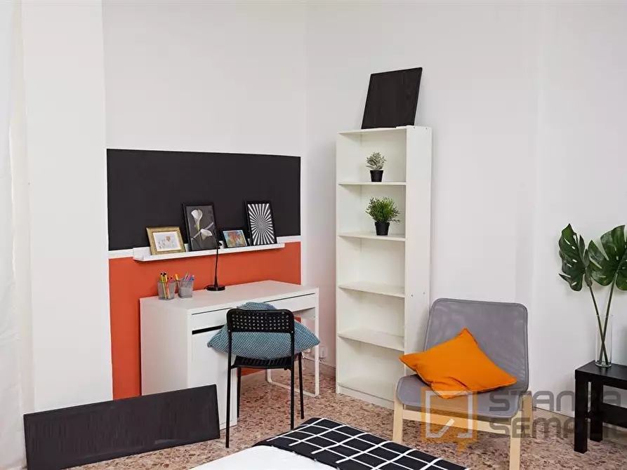 Immagine 1 di Stanza singola in affitto  in VIA BASTIONI SETTENTRIONALI, 49 a Rimini