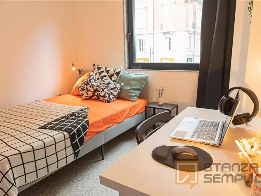 Immagine 1 di Stanza singola in affitto  in Via Dante 108 a Cagliari