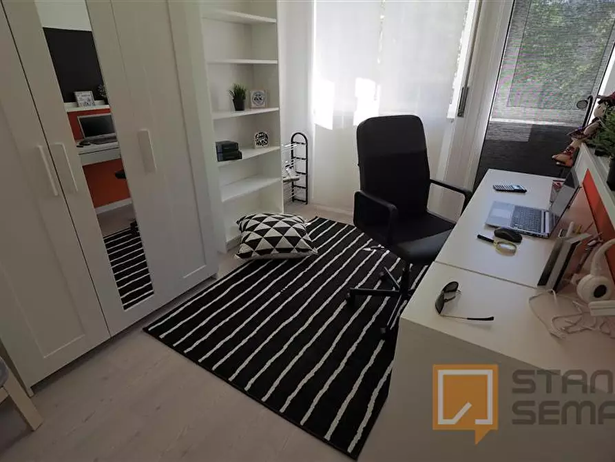 Immagine 1 di Stanza singola in affitto  in Corso Massimo d'Azeglio 60 Scala G a Torino