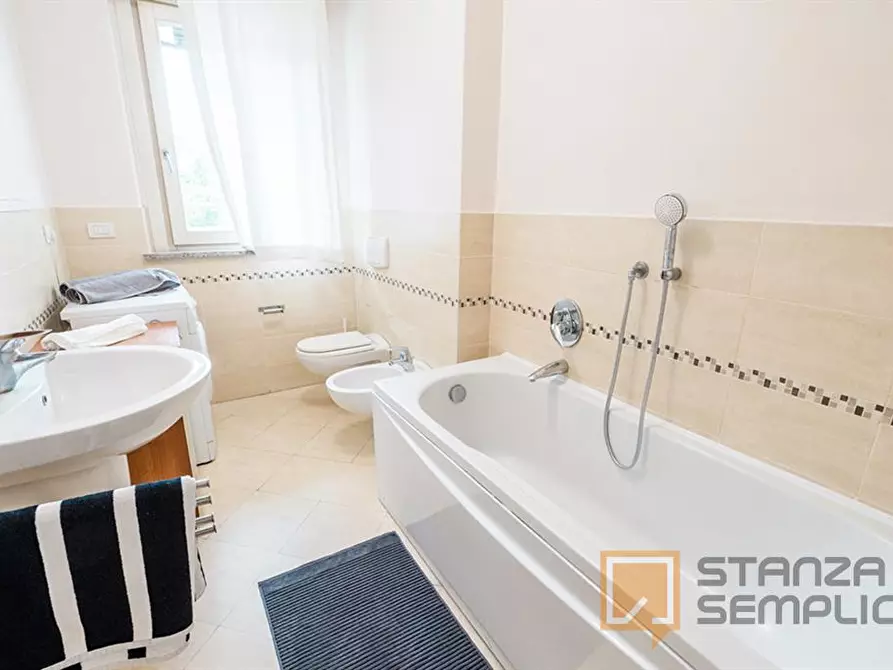 Immagine 9 di Stanza singola in affitto  in VIA BERIZZI 25 a Bergamo