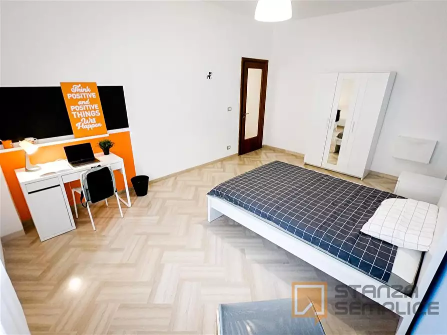 Immagine 2 di Stanza singola in affitto  in Via Giulio Petroni 25/5 a Bari