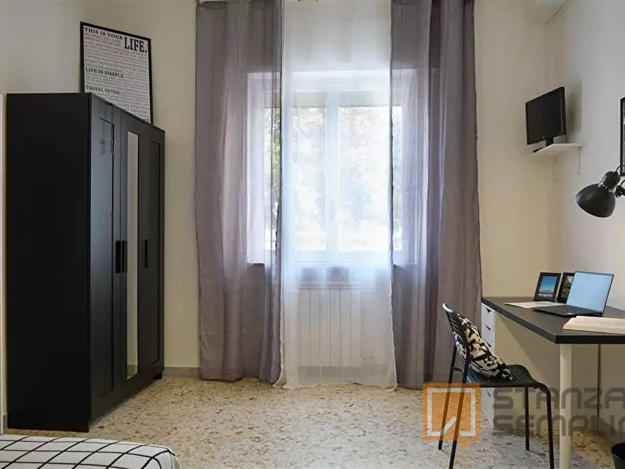 Immagine 2 di Stanza singola in affitto  in Via Terracina n. 381 fab. A - sc. H int. 27 a Napoli