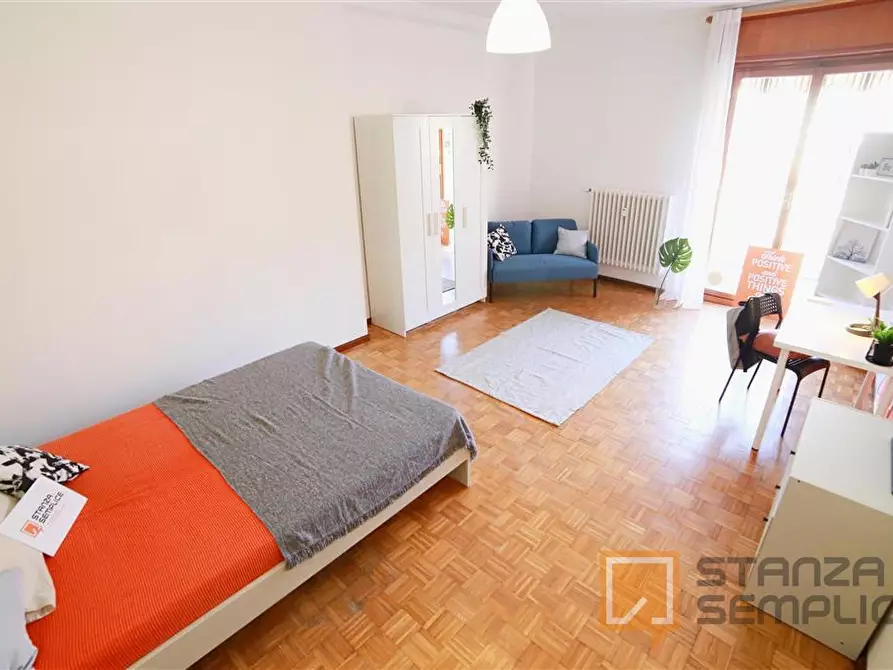 Immagine 2 di Stanza singola in affitto  in Via Como 10 a Lecco