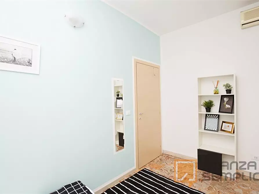 Immagine 5 di Stanza singola in affitto  in VIA CARLO CATTANEO, 20 a Rimini