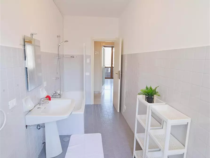 Immagine 14 di Stanza singola in affitto  in Via Salvatore Sassi 10 a Lecco