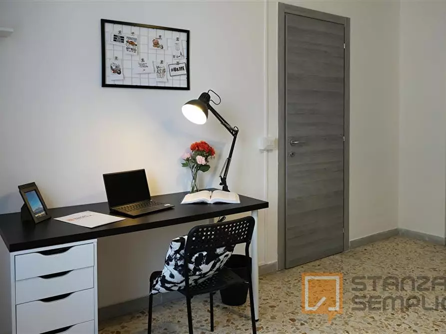 Immagine 5 di Stanza singola in affitto  in Via Terracina n. 381 fab. A - sc. H int. 27 a Napoli