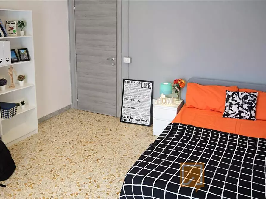 Immagine 3 di Stanza singola in affitto  in Via Terracina n. 381 fab. A - sc. H int. 27 a Napoli