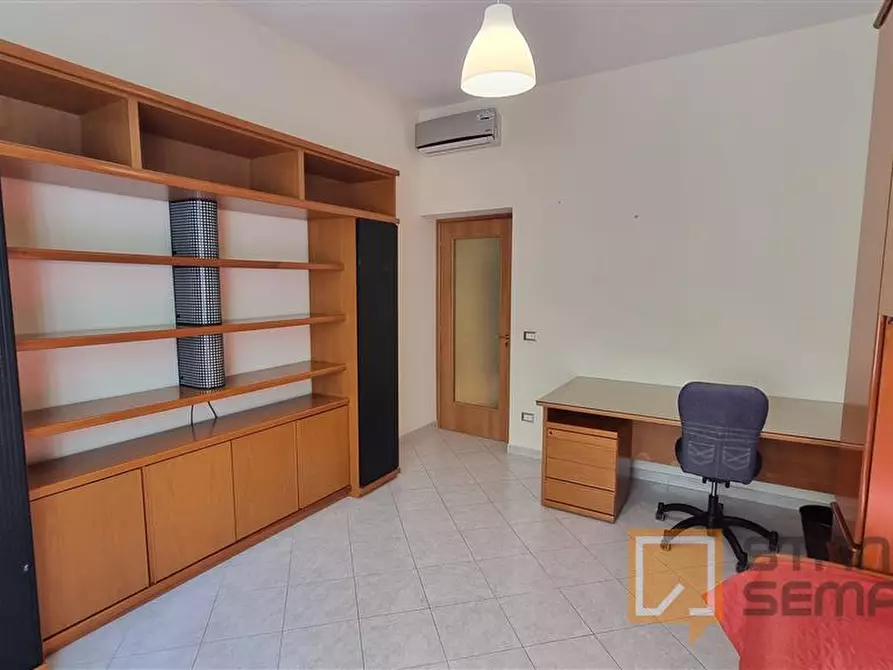 Immagine 4 di Stanza singola in affitto  in Via Pompeo Magno n. 9  a Casandrino