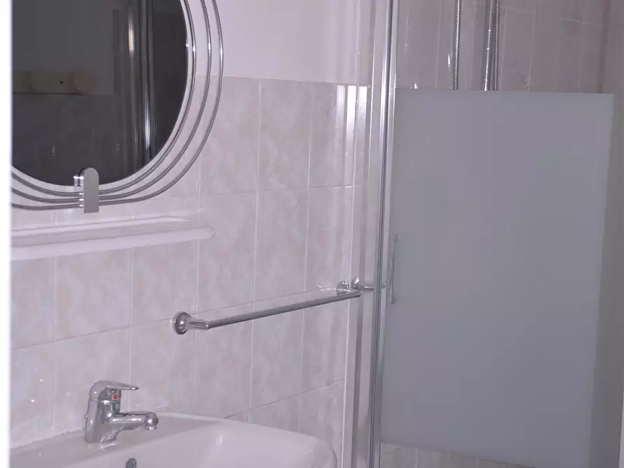 Immagine 9 di Stanza singola in affitto  in Via Ingurtosu n9 a Cagliari