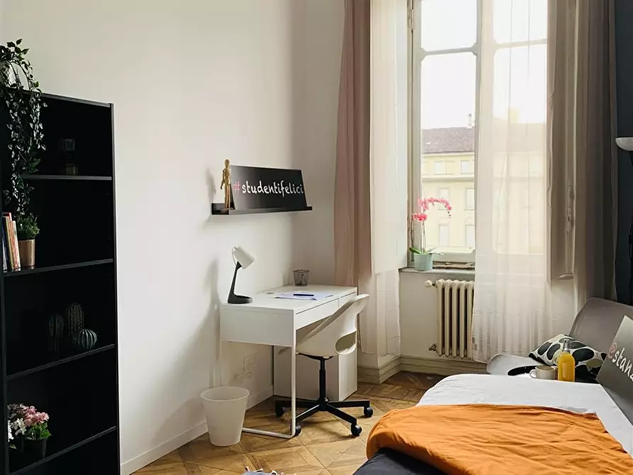 Immagine 2 di Stanza singola in affitto  in Corso Re Umberto n.34 a Torino