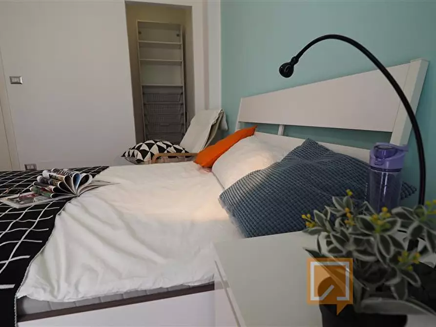 Immagine 1 di Stanza singola in affitto  in Via Verolengo 8 a Torino