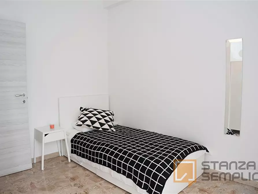 Immagine 1 di Stanza singola in affitto  in Via VIA F. BARACCA 185/E a Firenze