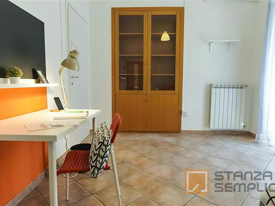 Immagine 4 di Stanza singola in affitto  in Via Pignasecca n. 15  a Napoli