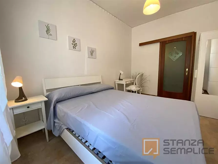 Immagine 1 di Stanza singola in affitto  in Via Gabriele Jannelli 220 p. T int. 3 a Napoli