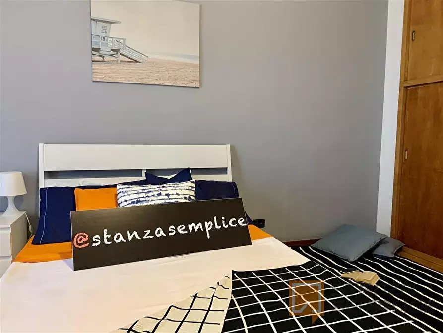 Immagine 2 di Stanza singola in affitto  in Via Caraglio 87 a Torino