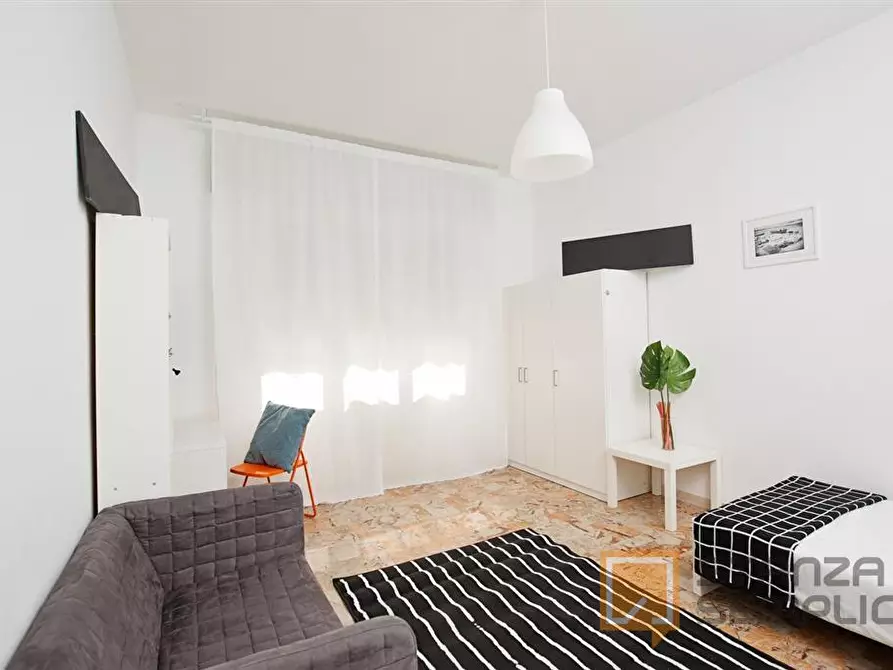 Immagine 5 di Stanza singola in affitto  in VIA CARLO CATTANEO, 20 a Rimini