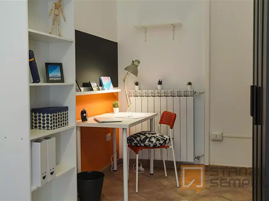 Immagine 6 di Stanza singola in affitto  in Via Pignasecca n. 15  a Napoli