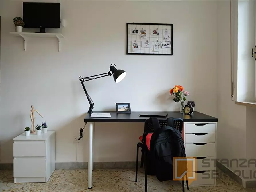 Immagine 8 di Stanza singola in affitto  in Via Terracina n. 381 fab. A - sc. H int. 27 a Napoli