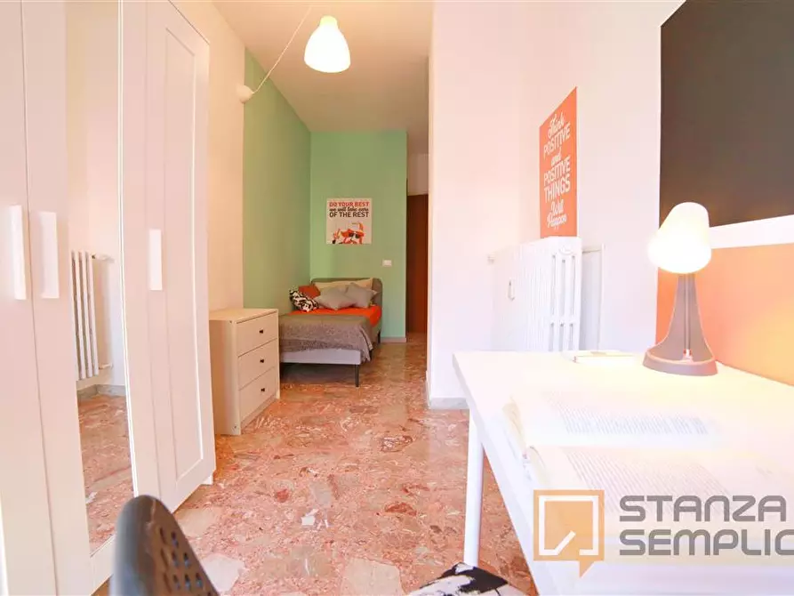 Immagine 1 di Stanza singola in affitto  in Via Como 10 a Lecco