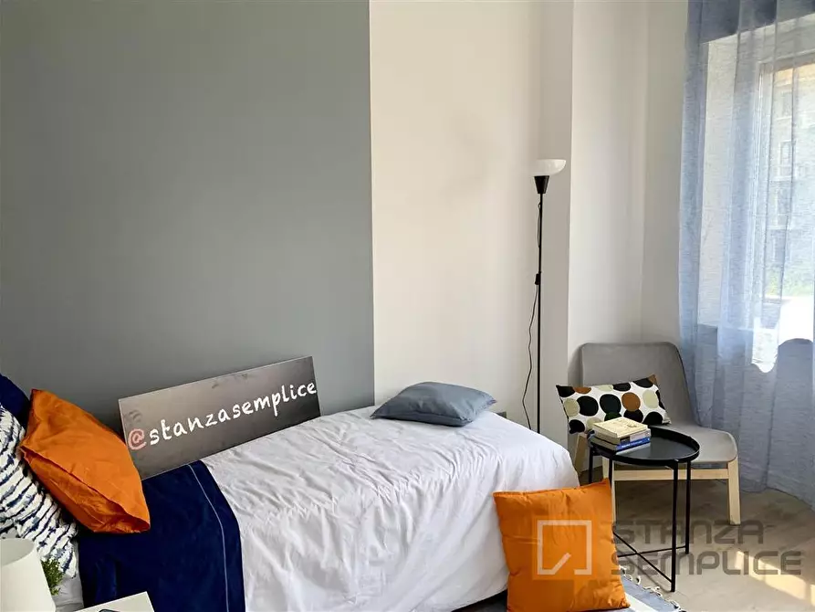 Immagine 1 di Stanza singola in affitto  in Corso Peschiera n.248 a Torino